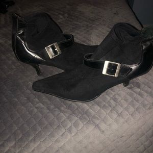 Adorable Pliner Buckle Booties